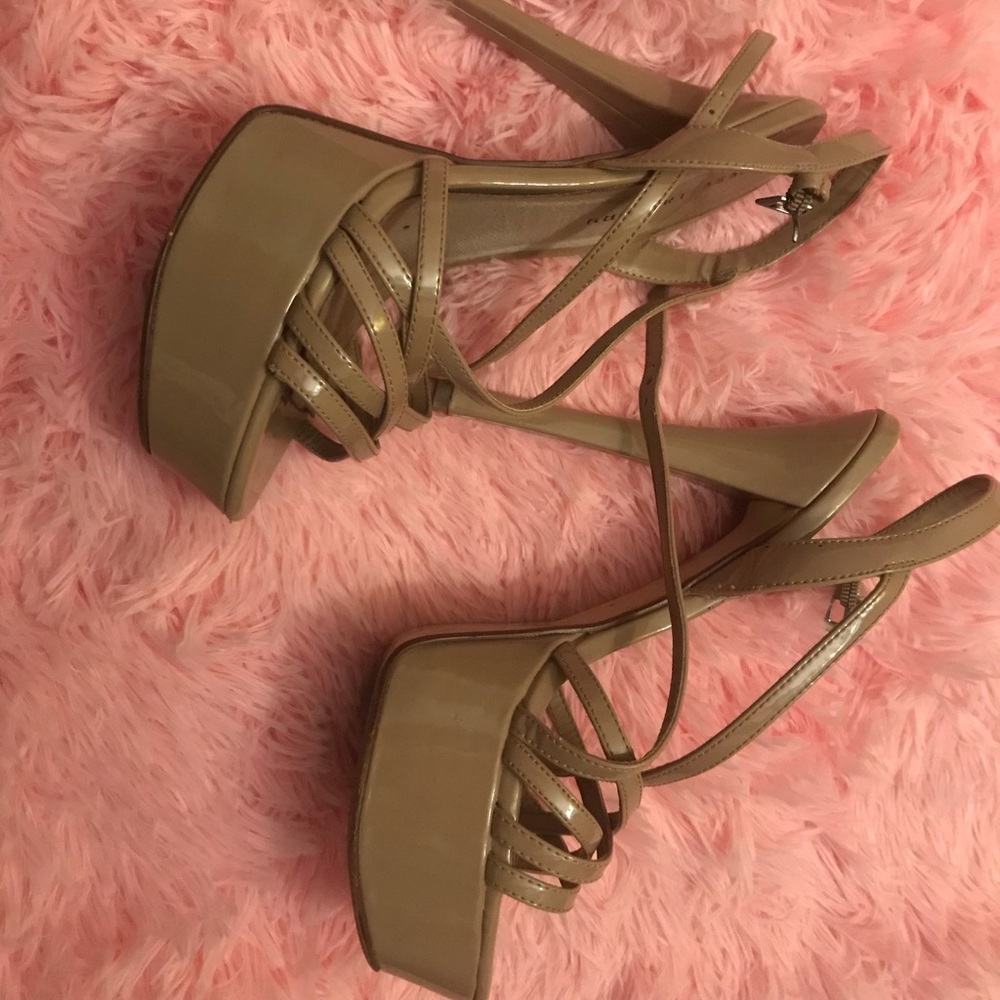 CHINESE LAUNDRY TEASER NUDE PLATFORM HEELS